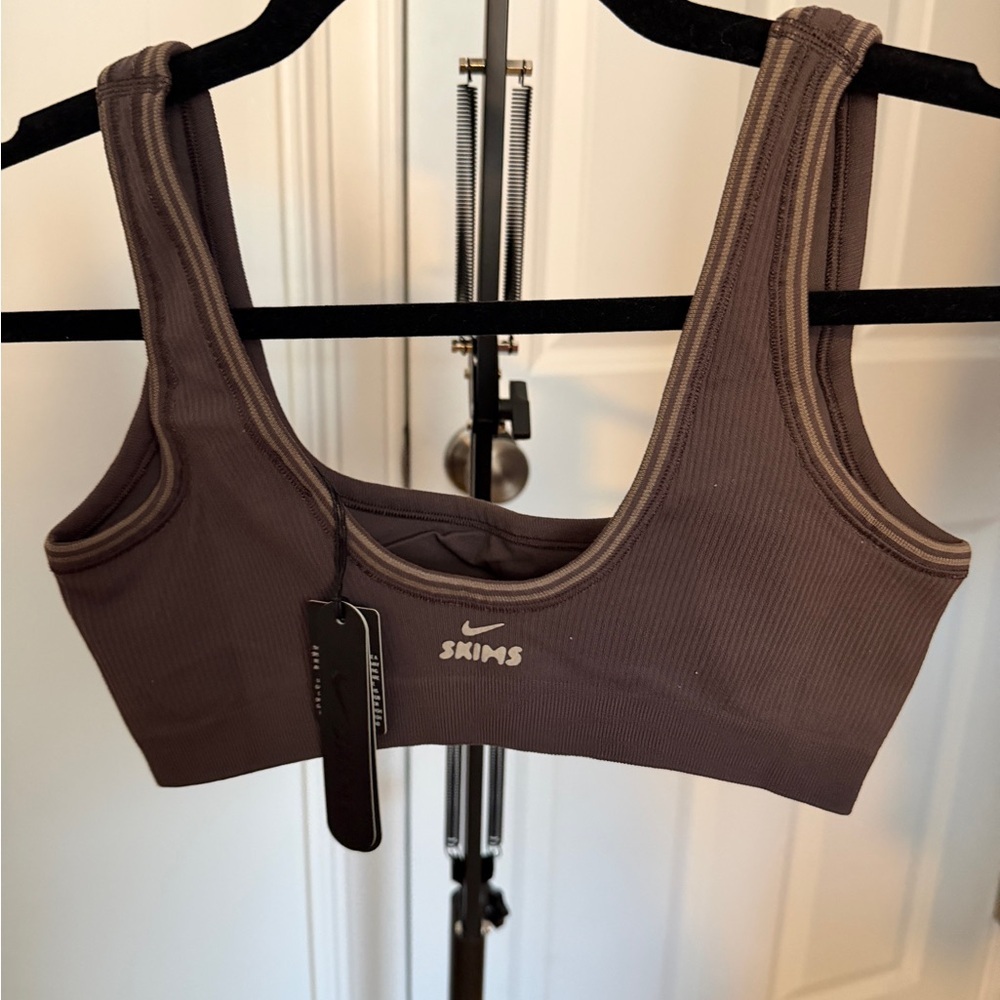NikeSKIMS Ribbed Seamless Micro Scoop Bra | Phoenix/Truffle | Size S | NWT